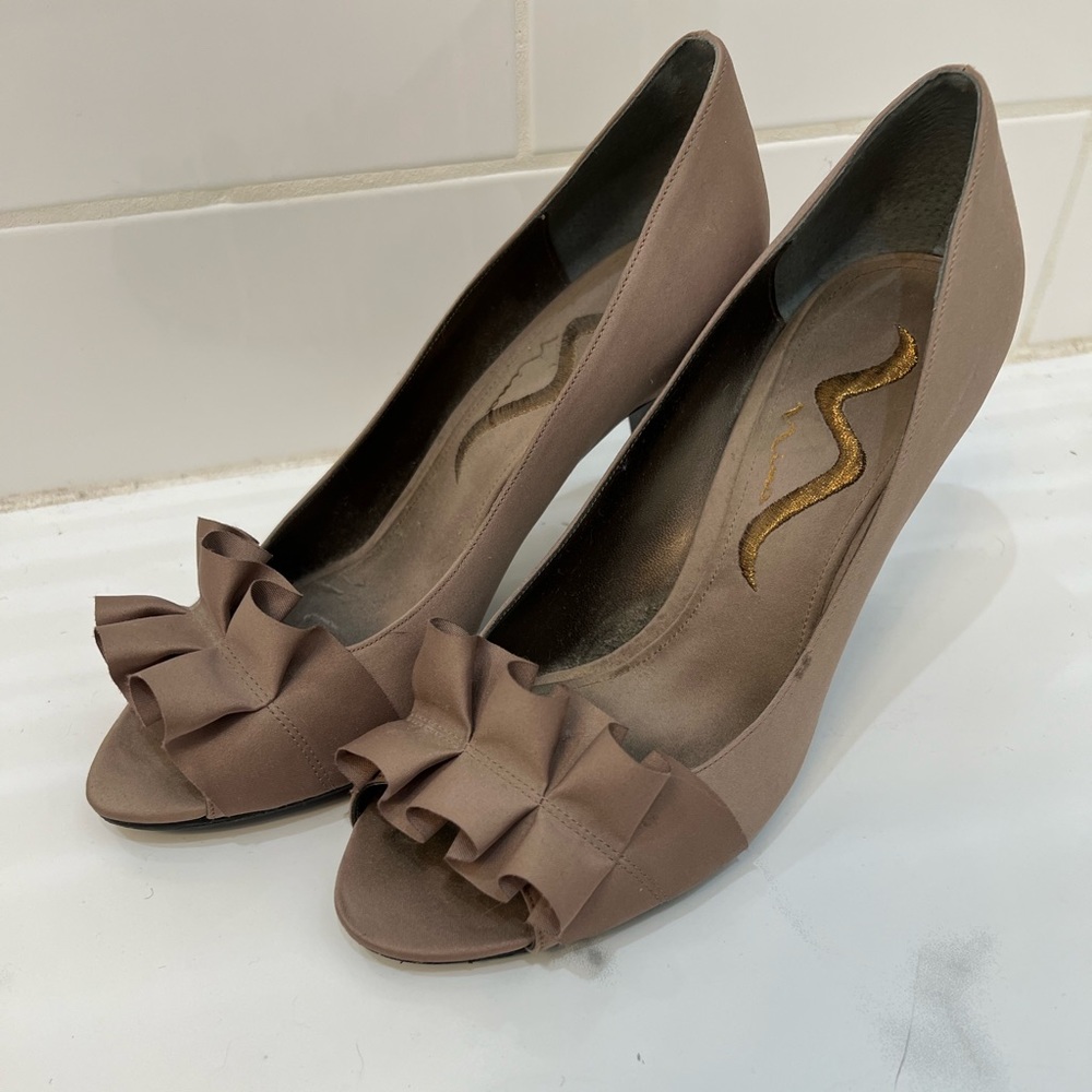 Nina peek toe bronze pumps